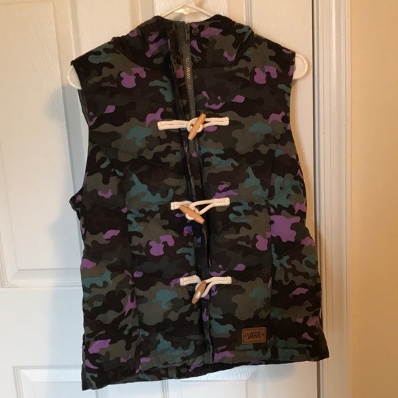 vans puffer vest - Picture 2 of 7